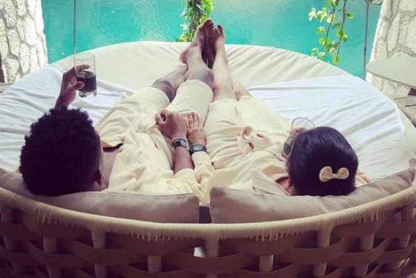 Con reinas de bellezas: Las espectaculares vacaciones de Emilio Izaguirre y 'Choco' Lozano