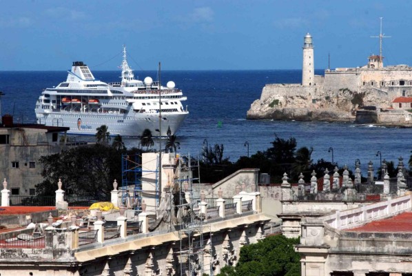 Cuba ha recibido unos 20.000 turistas en cruceros durante 2015