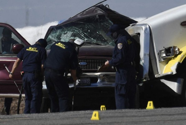 Auto donde murieron 13 inmigrantes entró a EEUU por agujero en muro fronterizo