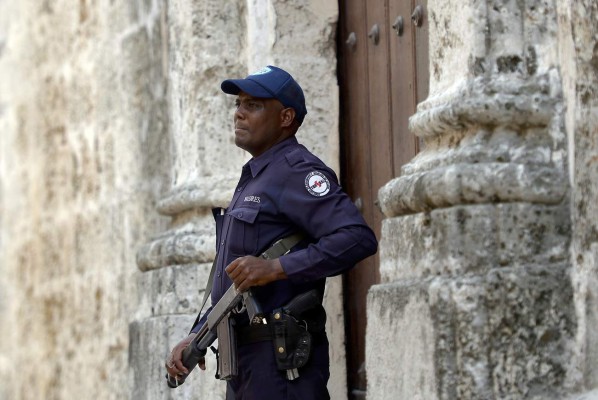 Histórico día para Cuba: recibe a Francisco, su mediador con EUA