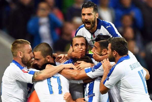 Italia se impone con oficio ante Bélgica en la Eurocopa