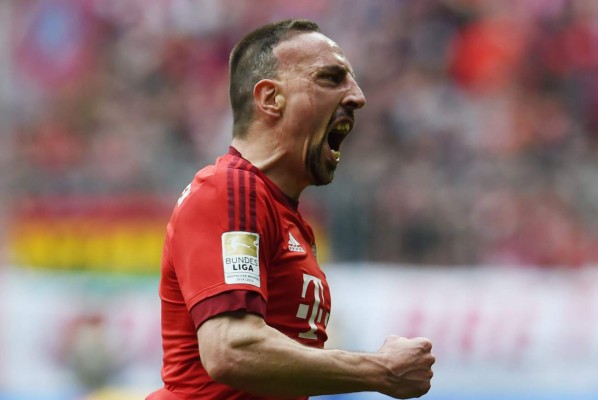 Golazo de Ribery le da el triunfo al Bayern ante el Eintracht