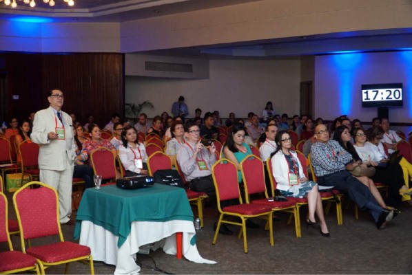 Uso de anticonceptivos, tema central en cierre de congreso