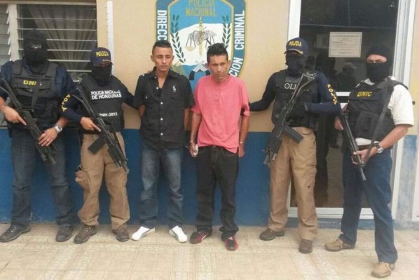 Capturan a dos extorsionadores de la banda 'los Mondragón'