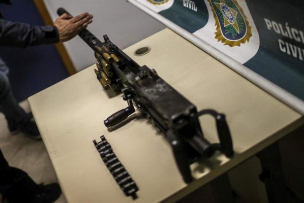 Incautan una poderosa ametralladora antiaérea de 1,43 metros en Brasil