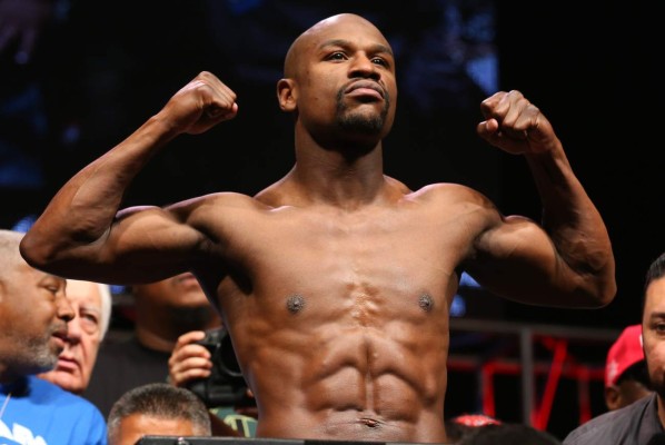 Floyd Mayweather incendia las redes al explicar por qué abrió un club de striptease