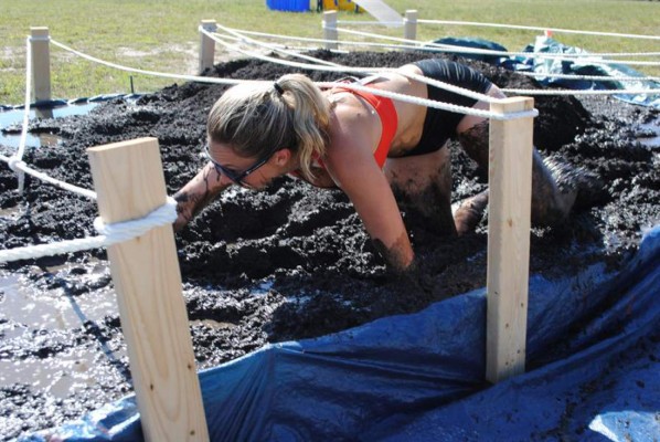 Cientos participan en una carrera con motivos eróticos