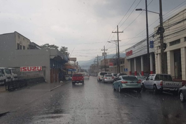 Alerta verde por lluvias en tres departamentos de Honduras