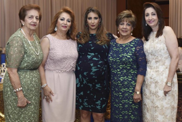 Bienvenida maternal para Ivette Mallof de Ganineh