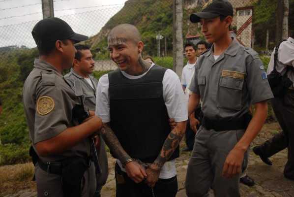 Caen 4 pandilleros que pretendían atacar a policías en Guatemala