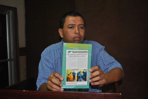 Walter Ulloa presenta libro sobre el desarrollo cultural de Siguatepeque