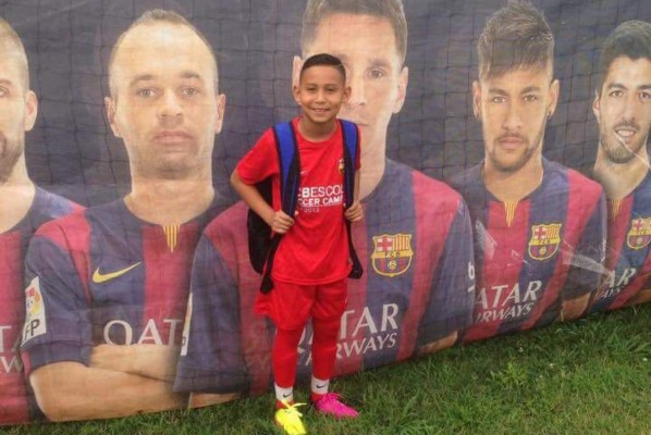 Niño hondureño, por los pasos de Messi en el Barcelona