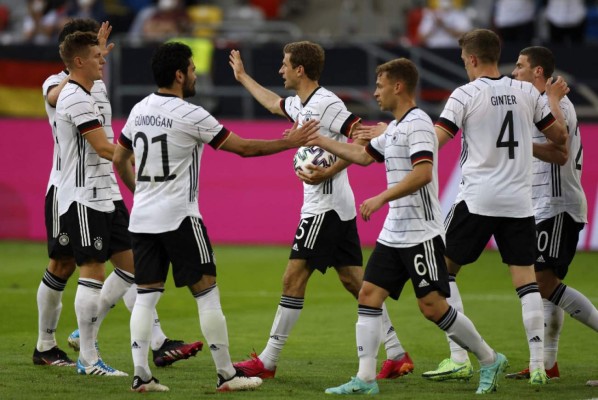 Alemania receta paliza de 7-1 en su último ensayo de cara a la Euro