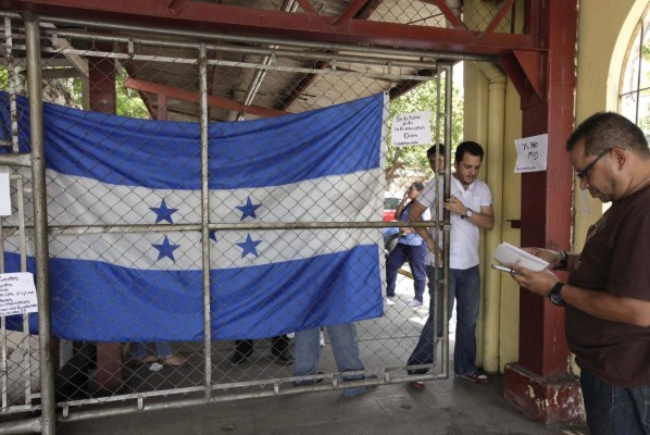 Paro en la Unah-VS se extiende hasta el lunes