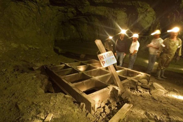 DEI investiga corrupción en empresa minera