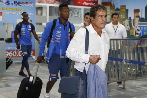 Selección de Honduras llegó cabizbaja a San Pedro Sula