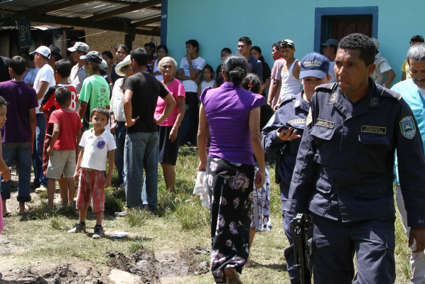 Hombre muere al ser arrastrado por río