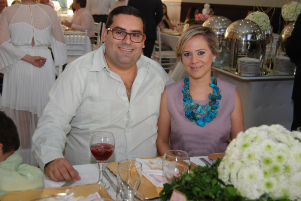 Olivia Sofia Robelo Galeano es bautizada