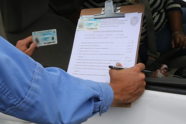 No realizarán pruebas de alcoholemia a conductores en Navidad