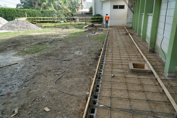 Remodelan aulas de clases de la Victoriano López