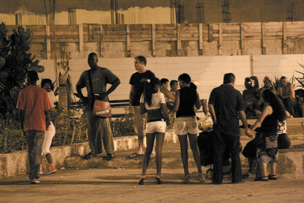 Turismo sexual, una puerta de escape en Cuba