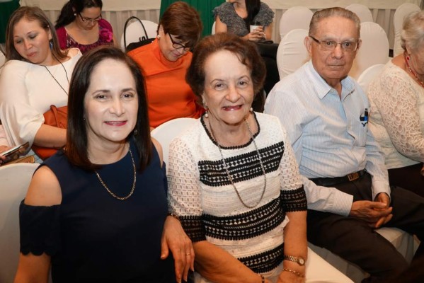 Delia Jarquín y Lila Vijil