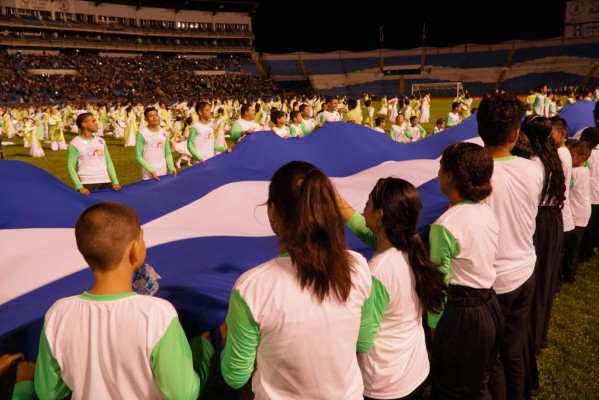 Alabanza y adoración en primera jornada de 'Honduras ora unida”