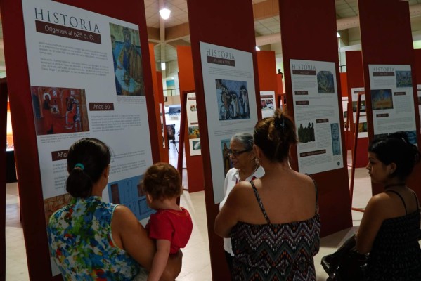 Unas 35 mil personas han visto la réplica de la Sábana Santa