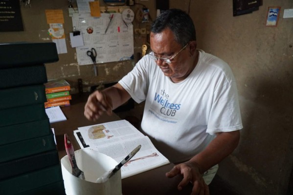 Sobrevive: el arte de encuadernar libros y documentos