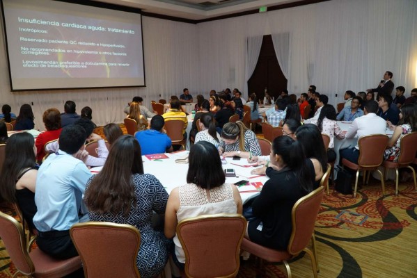 Cemesa capacita a médicos en enfermedades cardiacas