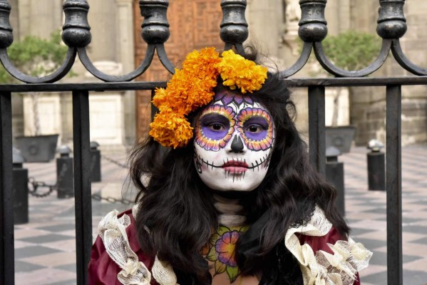 México recuerda a sus muertos