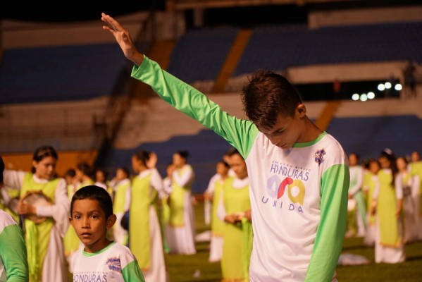 Alabanza y adoración en primera jornada de 'Honduras ora unida”