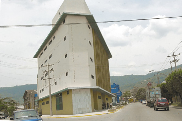 Juzgados: 180 millones y un rosario de defectos