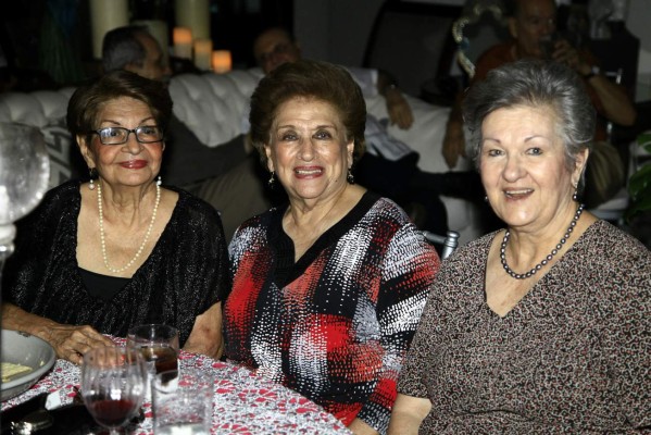 Magdalena Yacamán de Barletta celebra su cumpleaños