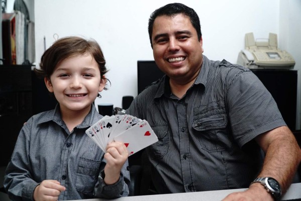 Enamorado de la magia, la arquitectura y los autos viejos