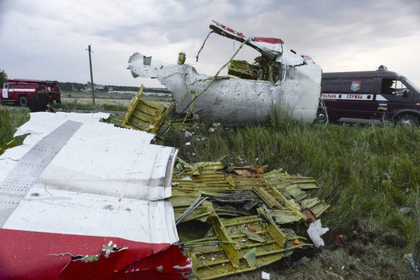 Malaysian Airlines precisa que 298 personas iban en el vuelo MH17
