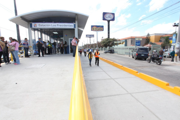 Asfura se reúne con transportistas