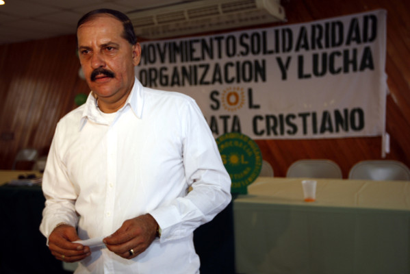 Piden bono para parejas con 45 años de casados