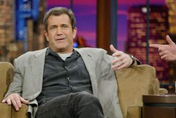 Mel Gibson pospone estreno de Apocalypto