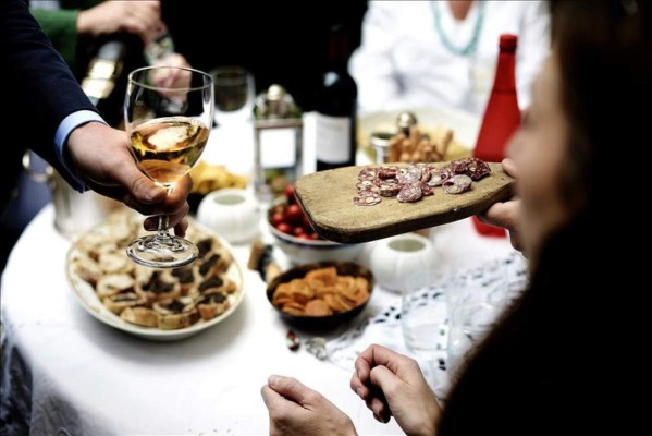 El 'social dining' o comer en casas ajenas, la nueva moda nacida en Francia