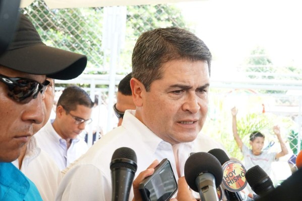 Presidente Hernández ofrece ayuda a países afectados por Irma