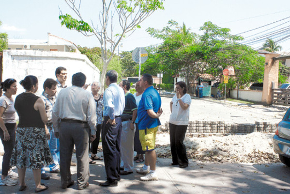Vecinos de la Tara abren portón temporalmente