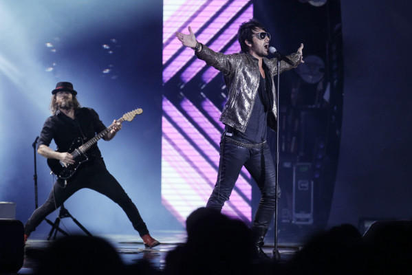 La Ley emocionó al público con su regreso a los escenarios