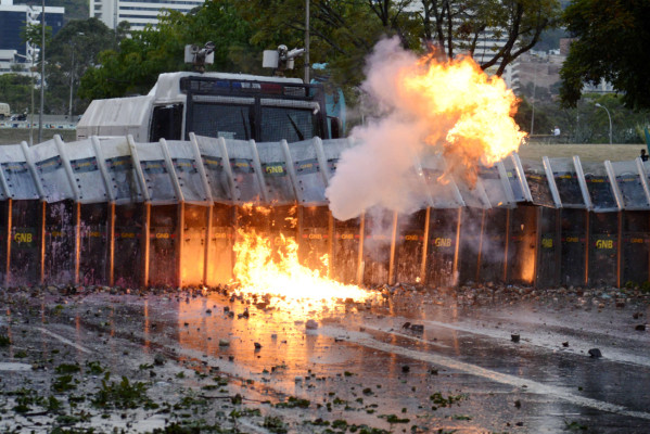 Oposición venezolana vuelve a marchar para denunciar abusos y represión