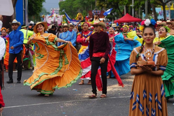 Desfile de Carnaval, espectáculo sin precedentes