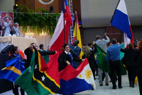 Fraternos del mundo oran por San Pedro Sula en cónclave mundial