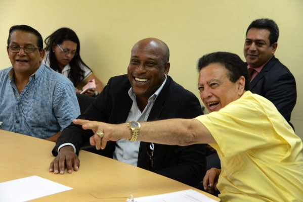 Hernán Medford: 'Es un orgullo dirigir a la Selección de Honduras'