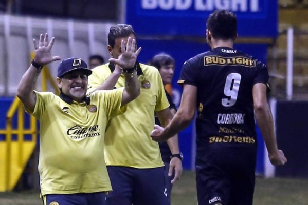 Maradona, a un paso de ser campeón con los Dorados de México