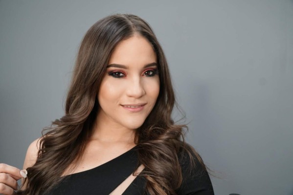 VIDEO:Maquillaje de fiesta para ojos almendrados