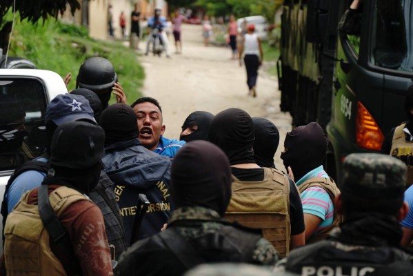 Detenidos y un almacén desmantelado deja operativo en El Merendón
